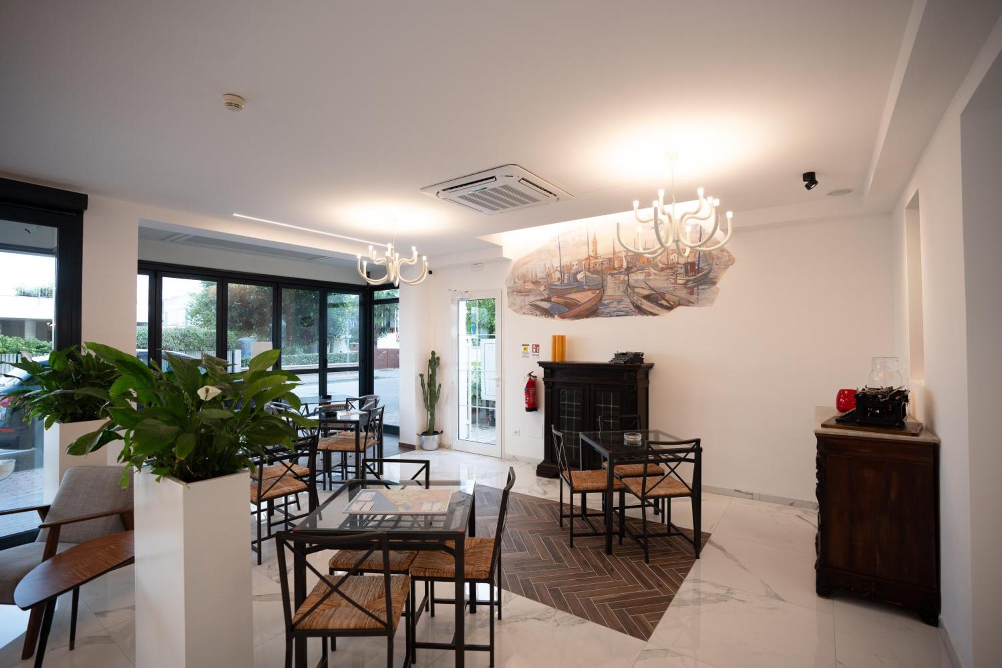 Hotel Marzia Holiday Queen Caorle Exterior foto