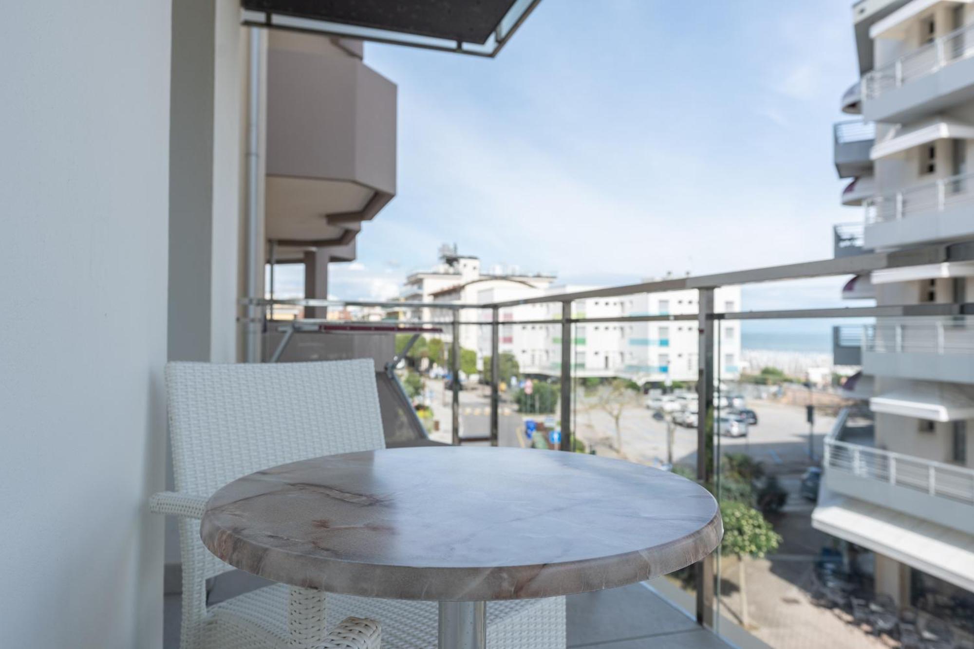 Hotel Marzia Holiday Queen Caorle Exterior foto